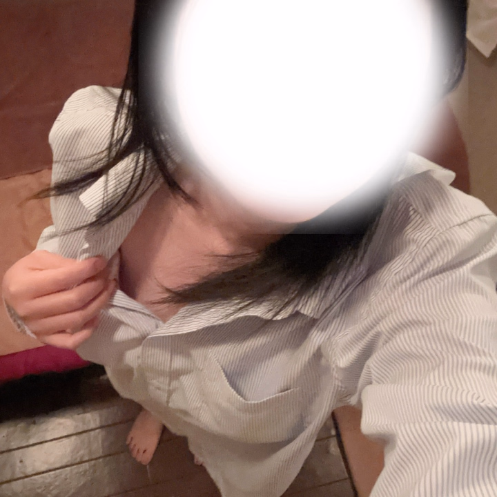 こんにちゎ、えみかです💖

今日のお昼ご飯はおうちで作ってきた焼きそば🎶

久しぶりにお弁当作りました☺️

朝からずっと楽しみにしてたからやっと食べられて嬉しい💖

モリモリ食べて今日も16時までがんばります🙌

この後もお誘いお待ちしてます🍀