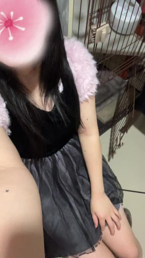 おはようございます、えみかです💖

今日はちょこっとだけ寝不足…👼🏻

と言うのも、寝る前にYouTubeではじめしゃちょーの動画観てたら面白くてうっかり夜更かししちゃいました😨

なんとか9時の出勤に準備が間に合ったのでよかったです☺️💦

本日3日目です🎶

よろしくお願いいたします💋