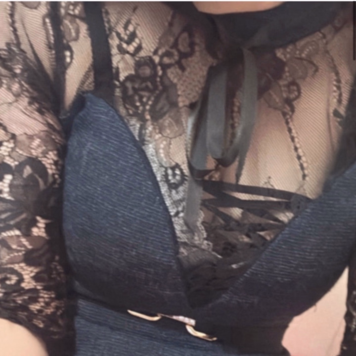 おはようございます🩷すずりです！

本日20時から24時まで出勤します😊

仲良くなれたら嬉しいです！

良かったら遊びに来てくださいね！🐈

待ってます♡