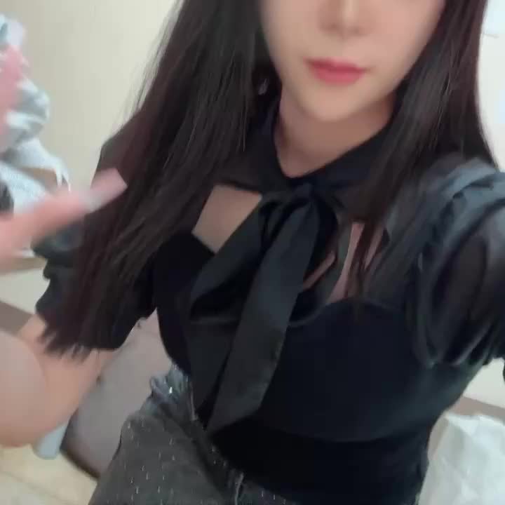 ほのりです❤️

今日も遊ぼ〜？
多少空きあるよ❤️
明日も出てるので
ほののために予定作って？ね？いいでしょ？