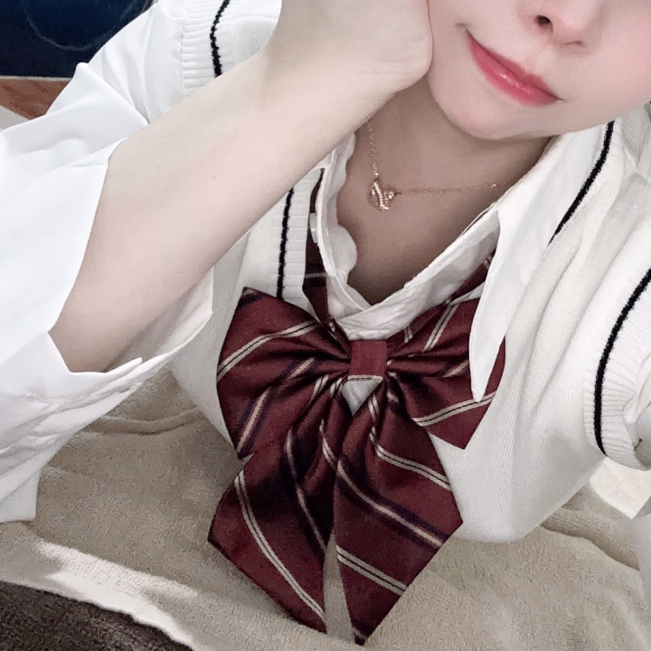 ゆうかはイチャイチャする時間が
いちばん好き🥺

恋人みたいな時間がすごく幸せなの🧡🧡

ゆうかキスが大好きだから
お兄様のキスの仕方とか
どんな距離感が好きなのか
いっぱい知りたいなって思ってるの🥺🧡

教えて？👀🧡