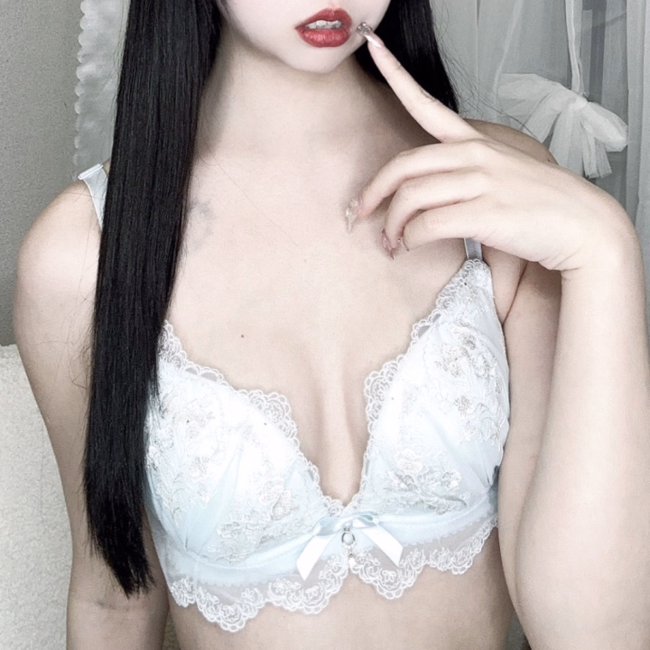 2人だけの空間で
エッチな音がたまらないね🙈🙈

真昼間から
激しく、2人だけで汗だくになりながら🥺💕🔞

すみません、、

エッチな妄想しちゃってました、、、

まだまだ
お兄様と濃厚な時間を過ごしたいです🤝❤️‍🔥

ゆうかの事を沢山知ってもらいたいな🙈🙈