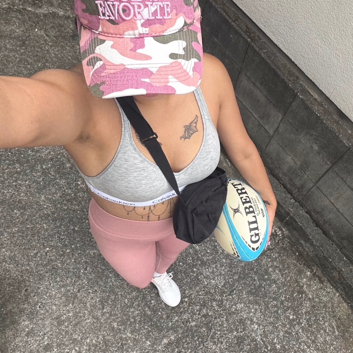 弟にラグビー教える時の格好🏉

クソあちかったから🥵楽ちんだし(´･_･`)

家でも🏠できるだけノーブラノーパン✨天才(▭-▭)✧✨