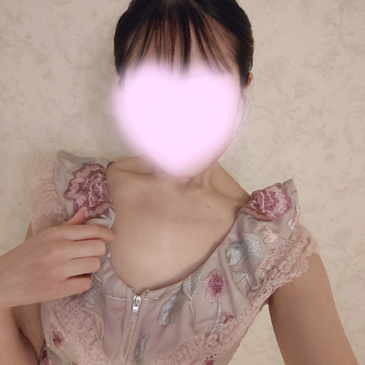 2日昨日もありがとうございました〜☺️♡
3日の今日もお部屋に空きがあれば15時からの出勤です！よろしくお願いします🫶

もはや早朝な時間ですが、いつもこれくらいの時間にならないと眠れません🥹
そろそろ寝ます、おやすみなさい😴♡
