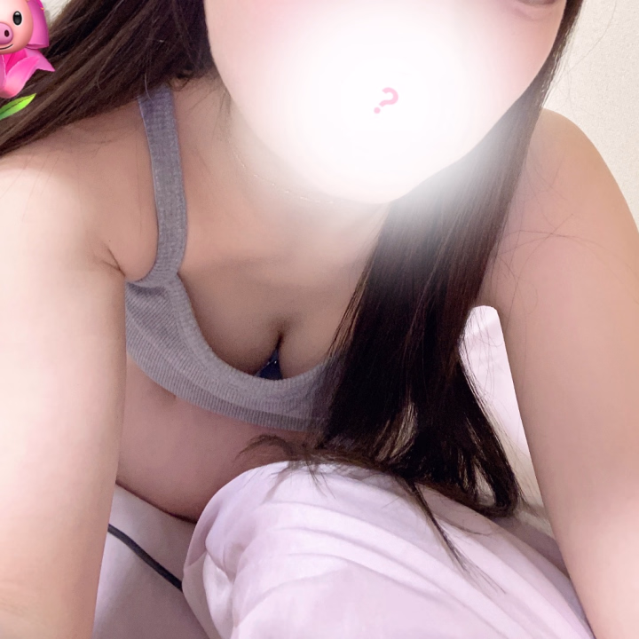 これまでのお誘いありがとうございます😚🫶🏻次は16:50頃〜のご案内可能となります🙆‍♀️💞日曜日の後半戦‼️まだまだ楽しみたいな🥰あおりんごのキツキツ名♡をたくさん体験して感じてほしいな🥺
でもでも、お兄さんと楽しい時間を過ごすのが1番☝🏻💞あおりんごとえっ♡で楽しい時間を過ごそうね🥰待ってます♡♡