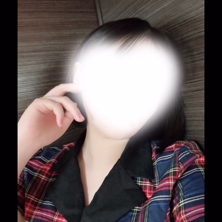 明日7〜14時が5月の初出勤でございます〜！

GW初日の土日でいろいろオタ活したので、今週は超がんばるぞ〜😤！
今週は週4の火水 金土出勤です！

土曜日出勤はなんとはじめてなので
平日難しくてあえないよー！みたいな人もこの機会にぜひぜひ遊びに来てくださいね！

明日来られる方もよろしくお願いいたします🙏♡

予約のメッセージ嬉しいです、本当に……😭♡ラビュ……♡

てなわけで明日もゆるりとがんばりますね！よろしくお願いいたします！