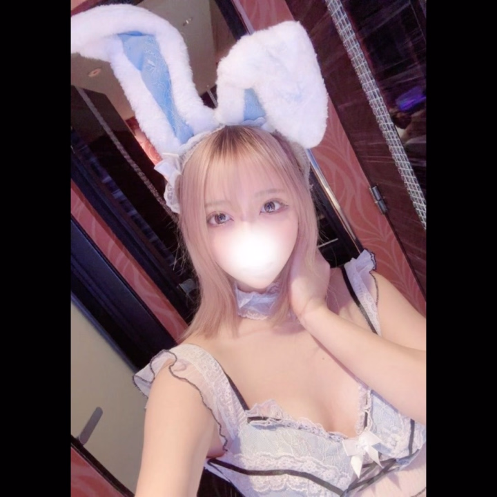こんばんは🐰

今日はいつもより短めの22:00までです🥹🥹

えっちなお誘いいっぱい待ってるね♡