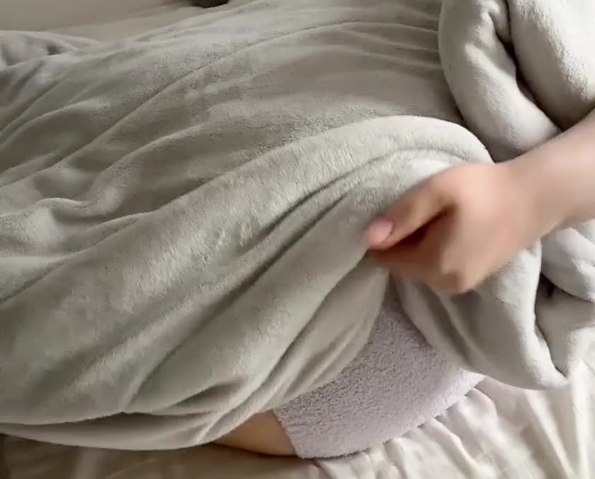寝起きでベットで🤭
お兄様にペンペンして欲しい🥺
動画イベント参戦です！
💗→1人5回まで！
🎁→なんでも嬉しいです♡
5P🎁は1日1回無料で送れます！
応援お願いします🙇‍💗