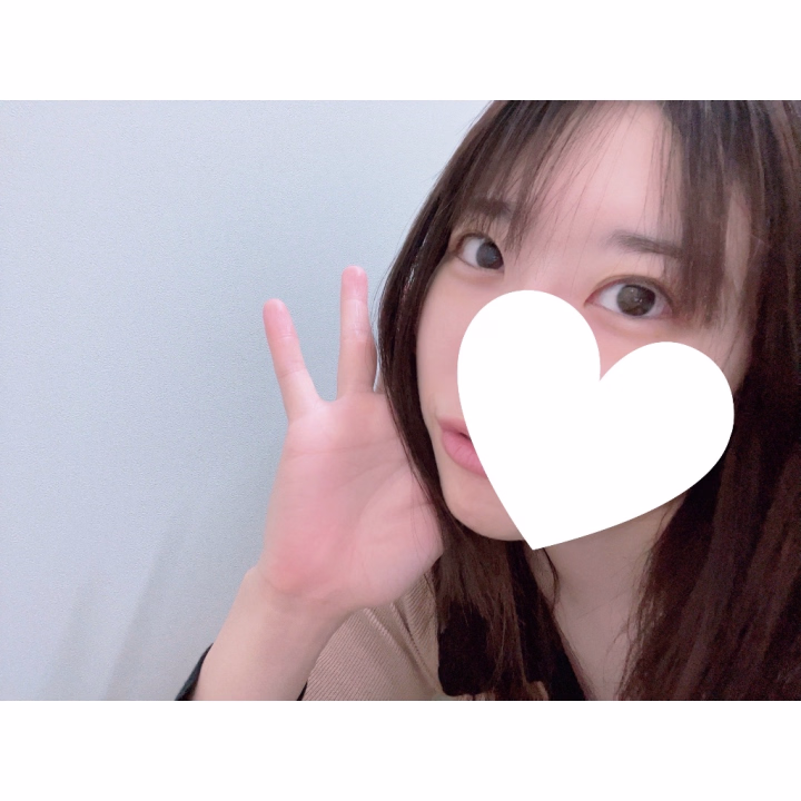 こんにちは〜！


本日も元気よく出勤です～🫡


ゆんなさんの居住地雨で大変なことになってるみたいだけど、川近くないから大丈夫なハズ、、、

これから少しでもそれてくれたらいいのだけれど🌀
雨に好かれるゆんなさんだからなぁ…🙃


それはさておき今夜は
はじめましてのひとたくさん！
一緒に楽しみましょう〜🥰
よろしくお願いします(* ᴗ͈ˬᴗ͈)”


ゆんな🌼