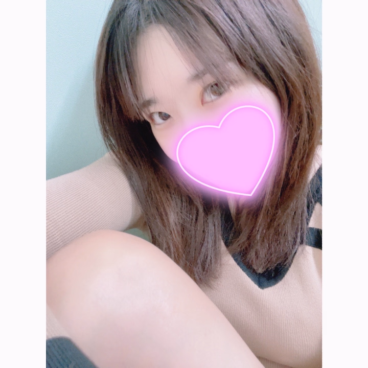 こんばんは🌙*ﾟ


無事前乗り完了しておりますゆんなです🐰


さっきパスケース置き忘れて泣きそうだったのですが、無事届けられていていて安堵🥲︎💕︎
（AirTagつけるもの増えた😇😇😇）


それはさておき、明日から復帰と東京エリアお世話になります❕
既にお約束をしてくださっている方、ありがとうございます😌

あとはお時間通りに来て下さるだけでOKです🙆‍♀️
気をつけて起こし下さい🫶


もうハピ生活を1年は過ごしているのに、やはり少し空くとすこし緊張感がありまして⚡️
ちょっとぎこちなさもあるとは思いますが、大目に見ていただきたく思います🥹💓‪


早寝早起き特に今週は頑張ります‼️
皆様もご体調に気をつけてお過ごしください🍀*゜

それではまたあした！


ゆんな🌼