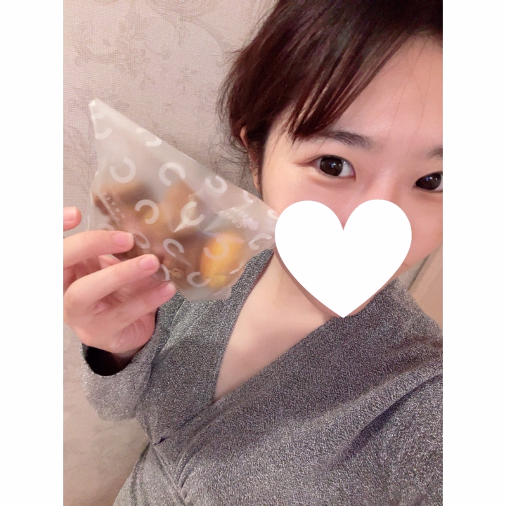 おはようございます〜！


今日も実は１回6時に目覚めたのですか、即二度寝しました😉二度寝気持ちいい〜🤣🤣


ということで昨日も五反田吉原五反田！
素敵な時間に恵まれまして！ありがとうございました💛


本日は珍しく遅番でございます〜🌟
これからは遅番リクエストのみにしようとおもってるので、ふらっと遊びに来たい方ぜひに～🌸


それでは！今日も素敵な1日を！🫶

ゆんな🌼
