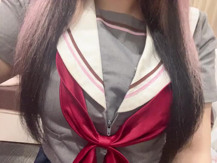 こんばんは、なずなです🐈‍⬛

ぬぎぬぎバージョン👚なずなです

なずなは脱がしてもらうよりも脱いでるところを熱っぽく見られるとすごい興奮しちゃう🫣

まだまだラストまで居るから沢山お誘い待ってるね📞

いーっぱい一緒に気持ちよくなろ？💓