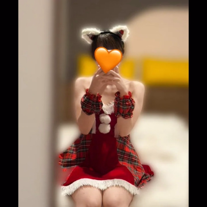 あみです❕

最近、来てくれたお兄さんたちのこと思い出しながら
そろそろ会いたいなぁ、なんて思ってみたり😖
お兄さんが楽しかったって思ってくれるようにあみもまた会いたいなぁとか思うよ☺️

たまには思い出して欲しいな🤫