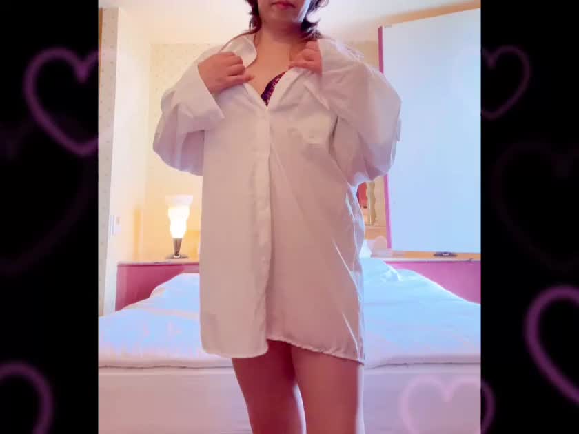 性癖って興味ある？
性癖って、人それぞれでしょ？💋  
自分でも気づかないうちに、  
何かに惹かれてること、あるよね。  
例えば、声とか、仕草とか。  
触れる瞬間の熱さにドキッとするとか、  
恥ずかしいくらい敏感になっちゃうとか。  
あなたの性癖、教えて欲しいな。  
それとも、私が見つけてあげたほうがいい？💕
今日試してみませんか？🥰
20時までお誘いお待ちしております♥️