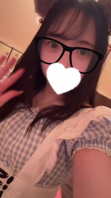 お兄さん
こんばんは🌛
ひなだよん🐥⸒⸒

今日はお兄さんは
ゆっくり過ごせてるかな？

もし寝れない！ってお兄さんがいたらひなとふたりっきりで夜更かししちゃお？🙈💕

お誘い待ってるねん🫶