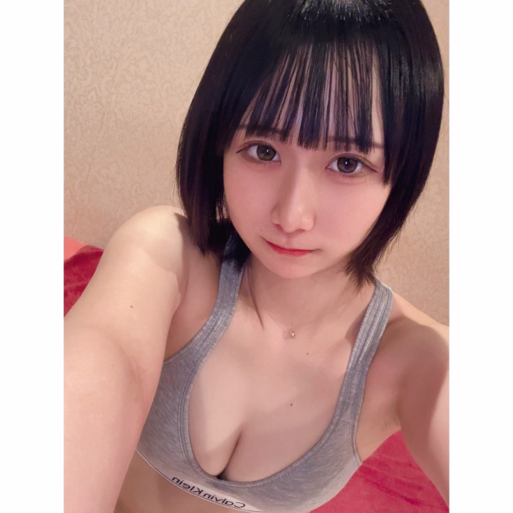 いっぱいあそこ責めせさせて、？
あなたの感じてる姿みるのすきなの♡
りのんに責められたい？