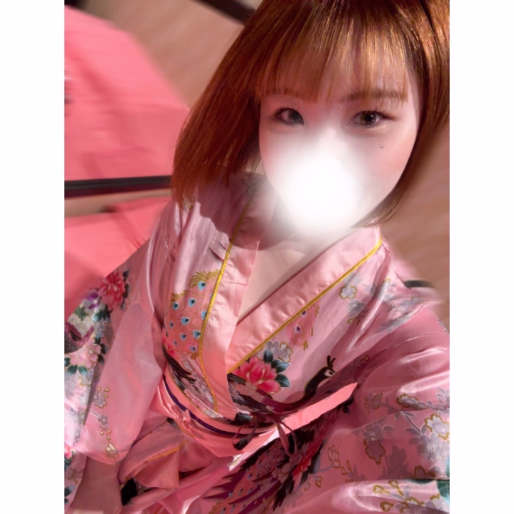 おはよ〜〜〜☺️
今日の和装はピンク🩷
今日で4日目です❣️

昨日はたくさんの本指名のお兄さんが
来てくれてとてもはっぴーでした🥰
会いに来てくれてありがとう🥹💗
初めましてのお兄さんもありがとうございました🤭
またお会いできるの楽しみにしております🫶

今日もご予約してくれてるお兄さん方
ありがとうございます😊
一緒に楽しい時間にしましょう💗

まだまだ🈳あるのでご予約お待ちしてまーす⭐️