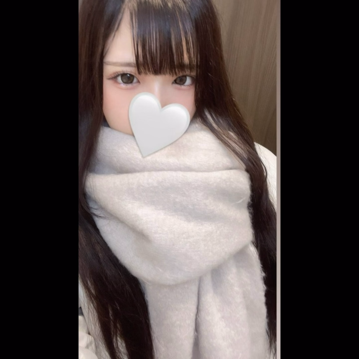 こんにちは🍓

10時〜14時で出勤してるよ〜！！
会いに来て欲しいな🥹