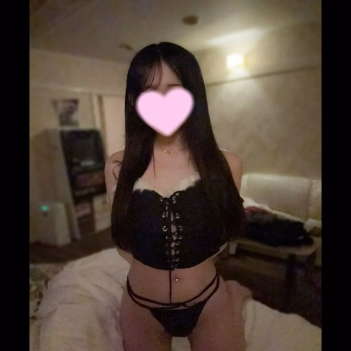 今日は5名のお兄さんに会いに来てもらえて、ありがとうございました💖

平日でしかも寒い中だったのに、時間作って会いに来てくれてほんまに嬉しかったです🥺

久しぶりに会えた本指さんとも、変わらず楽しい時間を過ごせて癒されました🫶

やっぱり顔見て話せると元気もらえるなって思いました🥰

来週は韓国旅行に行っていてお店にいないので、
今週はできるだけたくさんのお兄さんに会えたら嬉しいです💌

少しでも気になってくれたら、ぜひ会いに来てください✨

明日も20時~3時半までいます！！

ご予約お待ちしてます🤍