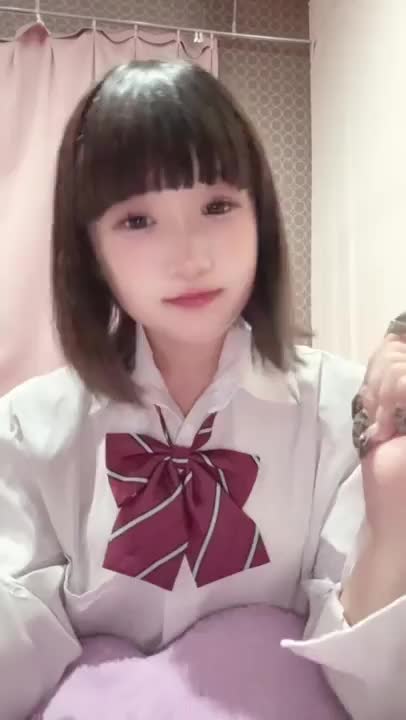 今年の夏はなにしましたか？♡///

わたしは花火大会にいきました🎇
すっごく大きくて綺麗でした笑

お兄さんたちも教えてね💕︎

みかん🍊