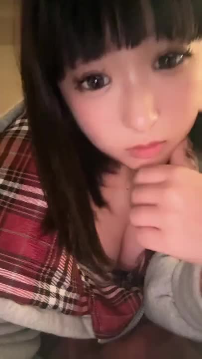 昼すぎるとちょっと眠くなるけど…

お兄さんに会えるって考えると
ドキドキ💭



今日も24時まで待ってるよ💗


 

みかん🍊
