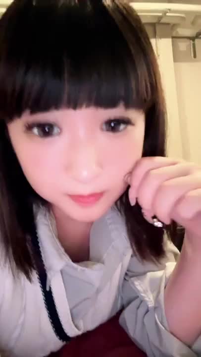 土曜の夜って、なんだか解放的な
気分にならない？😈
ドキドキして眠れなくなっちゃう💭

今日も24時まで待ってるよ！
土曜の夜を一緒に特別にしよ🫶


みかん🍊