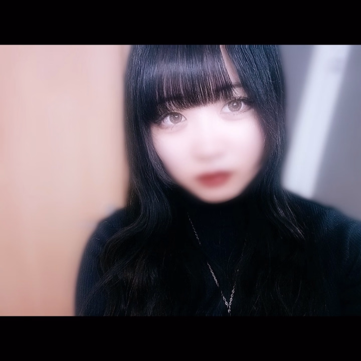 本日出勤予定ではありませんでしたが、昨日お休みしてしまったので急遽出勤に変更しました！

17時30分〜23時30分まで出勤です💗
予定空いてたら会いに来て欲しいな🥲💞