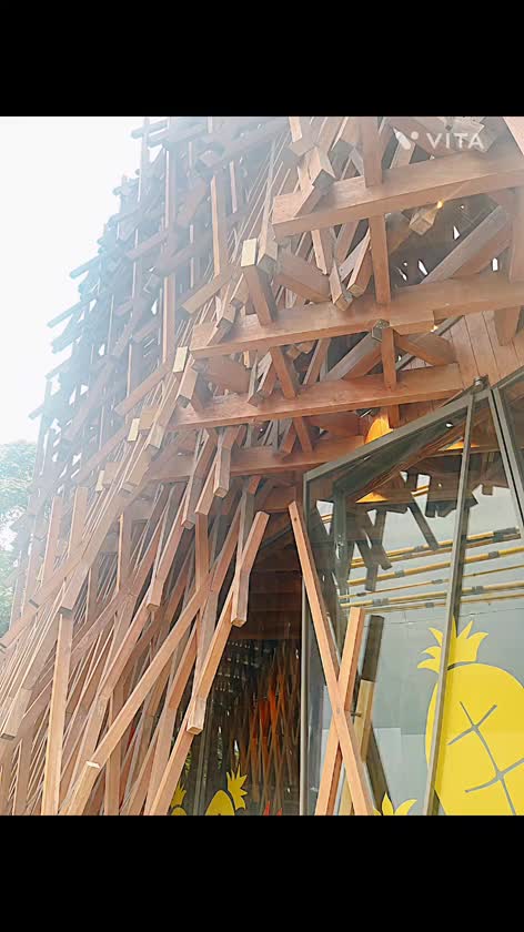隈研吾さんの建築に
初めて入りました
やっぱり凄いなぁ〜

来て良かったと
思わせる
説得力が建物全体に
ありましたぁ


凄いエネルギーを
頂きました
˚✧₊⁎⸌(῁̮)⸉⁎⁺˳✧༚



リフレッシュ✨



 @kagami88i