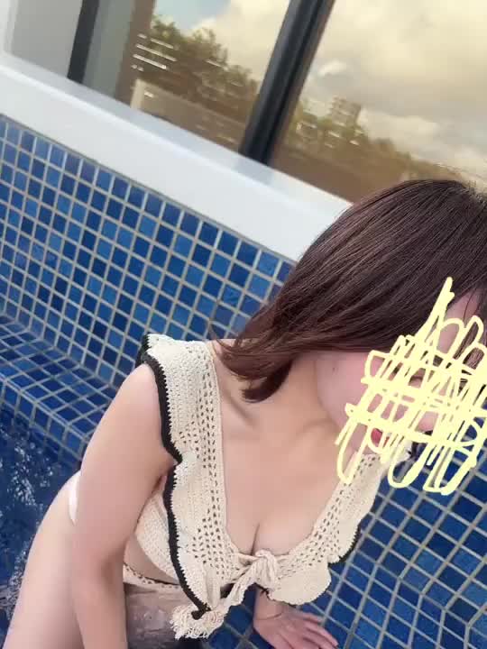 自然体🌊
のんびり、ぷかぷか浮かんでたい🦥*̣̩⋆｡˚
暑くて、なんか毎日バタバタ…
癒し、足りてる？🥺💭

そんなあなたに、あずをちょこっとおすそわけ♡
のんびりタイム、一緒に過ごそっ🍹✨