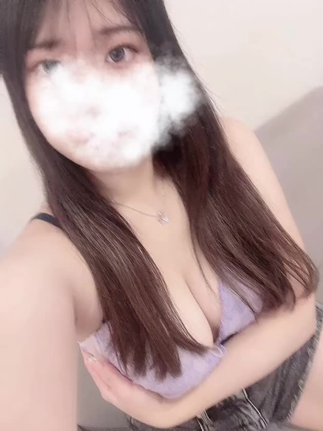 みりんです！

今日24時まで出勤してます🫶🏻