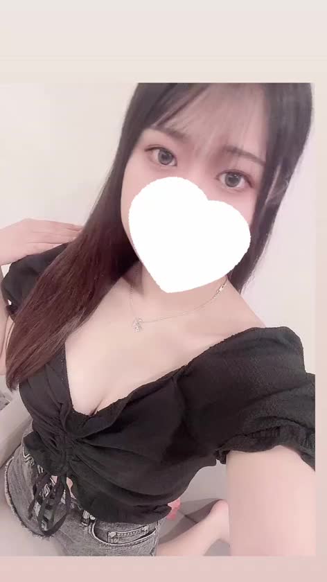 みりんです！
今日15:00〜24:00まで出勤です🫶🏻
お時間合う方お待ちしてます🥰