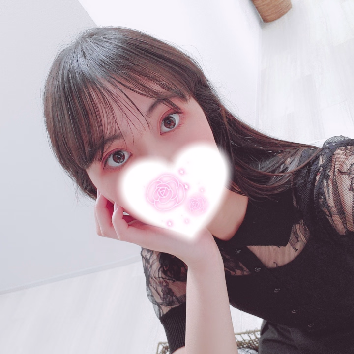 おはようございます☀︎
めぐるです♡

今日は10時からお店います♡
完売みたいで……💓
ありがとうございます♡

会えるの楽しみにしてます😊