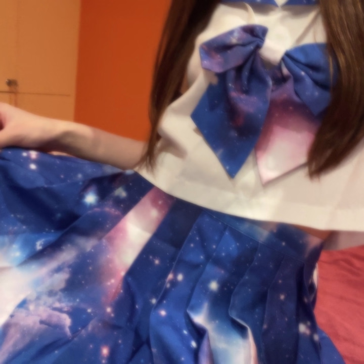 たいきんきん！！

今日もたくさんの幸せを
心からありがとう(/ _ ; )♡


お兄様から
たまに聞かれるので答えますo(^_-)O

お出迎えについてですが
露出が多い衣装
( ビキニ・スケスケ系 など )
の場合はお部屋でお待ちしております！

逆に、しっかりと布面積のある
セーラー服やアニメコスなどの場合は
カーテン前までお出迎えしてるので

お出迎えして欲しい！！って
お兄様は露出控えめの衣装を選んでもらえるとお迎えに行けます^_−☆



では

また明日もよろしく^_−☆

おやすみ🌙