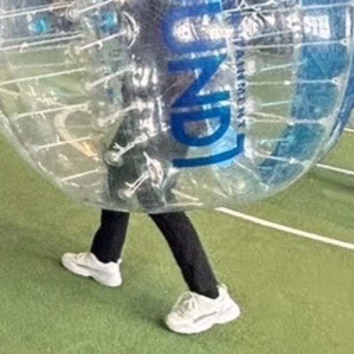 みんなーサッカー見てるー？？

お仕事の方は観るの難しいですよね💦
結果を楽しみにお仕事頑張ってください💪

いちなは途中から参戦です🔥
この試合勝たないと決勝リーグブラジルらしいのでまずい🇧🇷

どーなる日本🇯🇵ﾊﾗﾊﾗ
みんなの予想は？？

この写真はラウンドワンでバブルサッカーした時のやつ！

サッカー見終わったらいちなのところ来てね💕︎