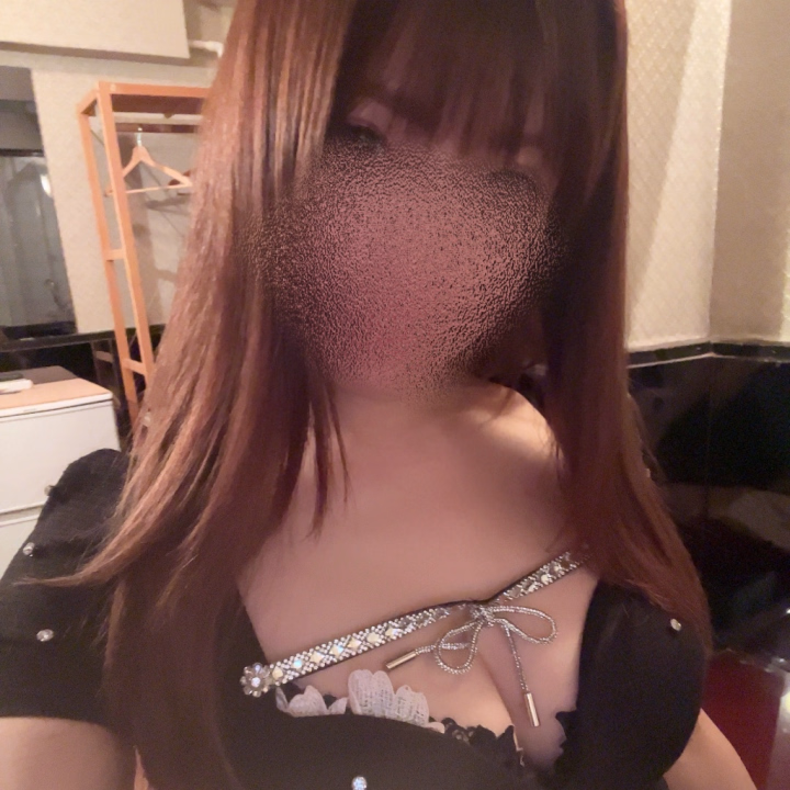 こんにちは、じゅりです♡


アイラブ姫路、初出勤しました🫶


お家から姫路まで少し遠いから小旅行来た気分です😇


本日は18時まで居るので、お誘いお待ちしてますね💕︎


そして今週平日6月1日～6月5日まで
アイラブ姫路フリーイベント行ってるみたいです🌸

なんと、おーるたいむ5000割引🈹

お得に遊びに来て下さい♡

指名だと10倍喜びます😙♡



ではまたー♡