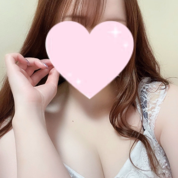 こんにちわんっ🐶☆

今更ですが、出勤してます🫶

スタートからこのお時間まで
逢いに来てくれた皆様
本当にありがとうございました💗
誕生日なんでしょ？って
素敵なお土産までいただいて…😢💗
優しさに感動しました(´；ω；｀)
またのお誘い是非お待ちしてます💗


本日も23時までよろしくお願いいたします🙇‍♀️
お誘いお待ちしております🌈🌈❤




みつは