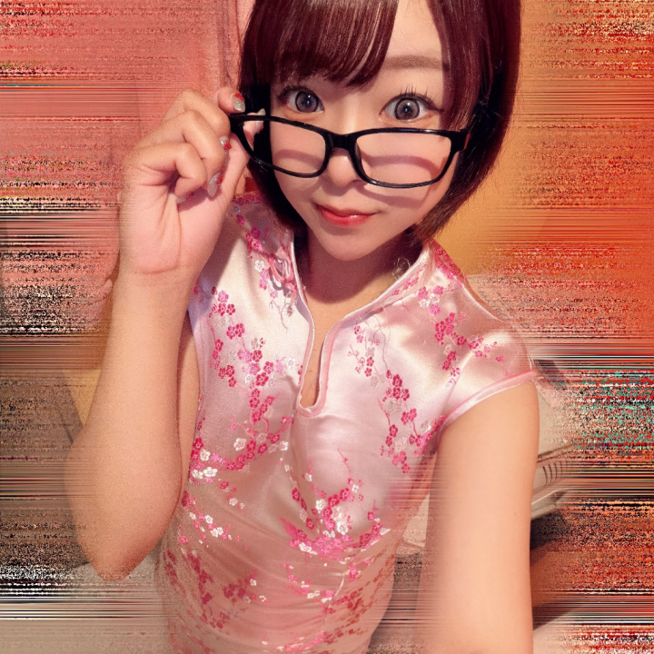 メガネをかけるとエ〇く見えるのはなんでだろう🔞👓たまにはそういうのもありだよね🙈💗