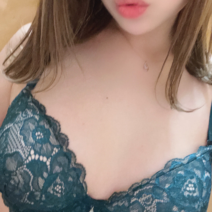 おはよう♡
お店に向かってます🤤

明日からお休みになるので
今日遊んでほしいなぁ😌🌸
お待ちしてます🥺

あとメッセージも気軽に送ってください♬