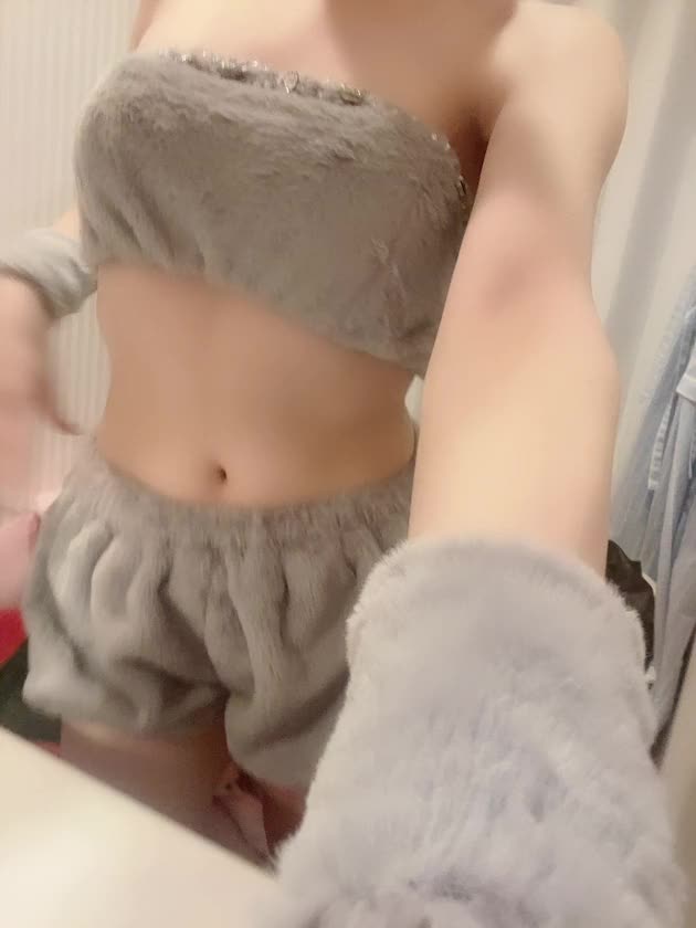 程よいってこういうこと♡

こはるはよく程よい肉付きで
抱き心地がいいねって褒めてもらいます😍

ツルスベ肌で色白なのも
よく褒めてもらいます❤️

一度くっついたら
離れたくなくなっちゃう🙈

この体を堪能してみて😘







こはる🌸