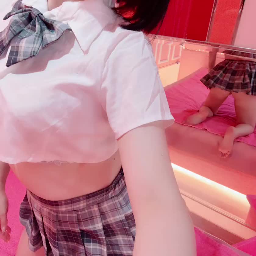 自慢の🍑🍑🍑

この誘惑に耐えられる？