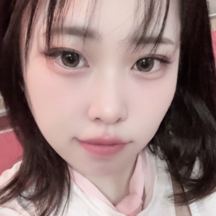 恥ずかしさや照れが出てしまって
本当の性癖をさらけ出せない男の人って
多い気がするんです🙈💕💕

だから、のあの前では
全てをオープンにして
お兄様の本当の姿見せてね？💭🥺

変態なところも
赤ちゃんなところも
ドSなところも
全部受け止めるから🙈🤍🤍

恥ずかしがらずに教えてね👀🙈💓

性癖さらけだしてくれたご褒美に
のあの身体全部使って気持ちよくするね