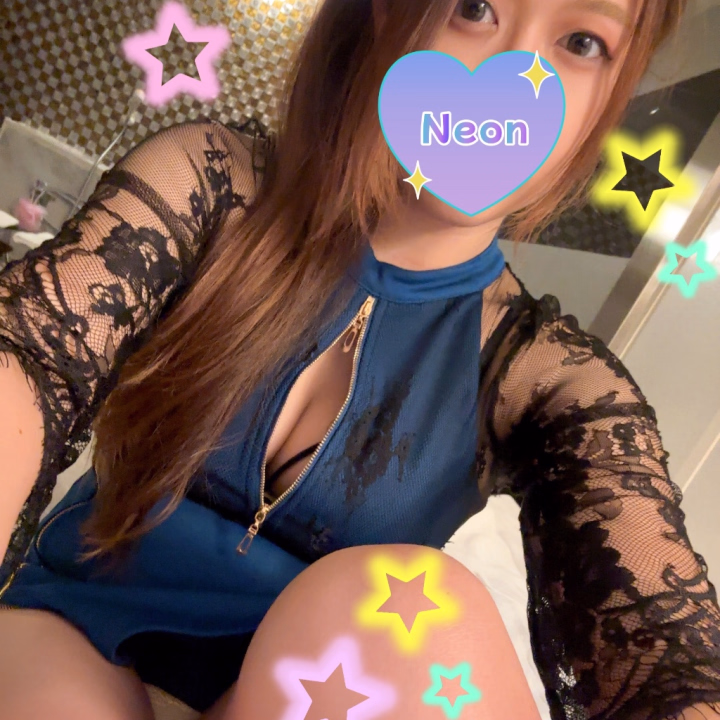 こんにちは、ねおんです♡
只今出勤中ですっ！
23時までよろしくお願いいたします✨️

ひめちゃんねるでは今、
パン〇〇イベントがあるので
今日の画像は少し|ω･)ﾁﾗｯとしてます…笑

貴方にお会いできるのを
心よりお待ちしておりますね🥰

ねおん💋