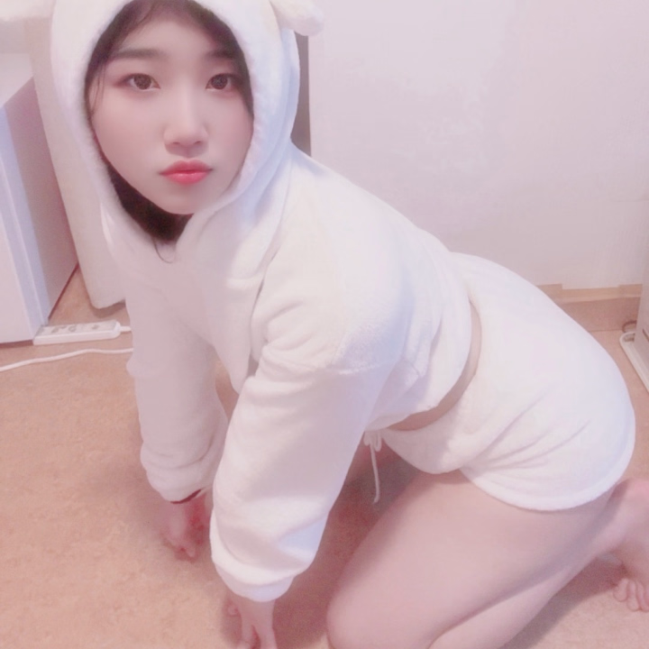 最近、よく言われるのが話してると
愛嬌良くて、笑顔だね〜って言われて、
えちえち始まると、顔がすごく
えっちくなるらしい🫣🫣🫣
乱れてる姿見に来る??
ここでしか、見れないひまりを体験しに
おいでよ