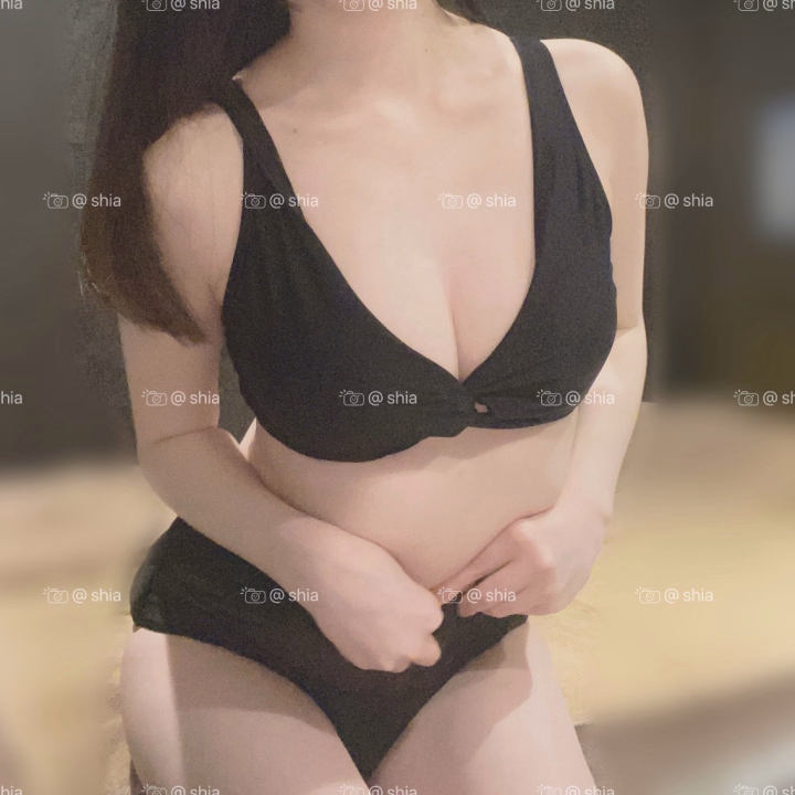 こんにちは！
しあです☁️𓈒𓏸

12:00~ 水戸 6日目 出勤しております🫧
本日もよろしくお願いします
ご予約お待ちしております🙇🏻‍♀️´-



過度な露出のない黒のシンプルな水着🖤⟡.·
しあと一緒に海に行ったらこんな感じかもね🏖🐠(⸝⸝◜ᵕ◝⸝⸝)
