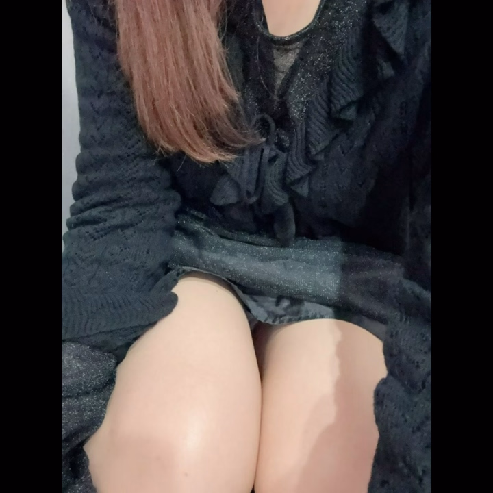 こんばんは!!
今日はラストまでいます( ¨̮ )
空きまだまだあるのでぜひ逢いに来てください💓‪