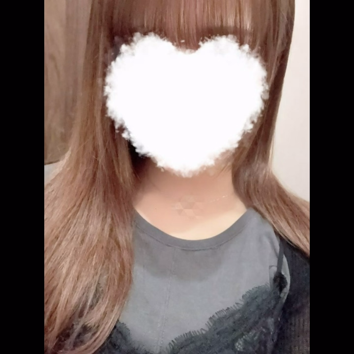 こんにちは❣️
出勤してます!!
今日は暇そうです‪🥲‎
お時間あるお兄さん
ぜひ逢いに来てください♡