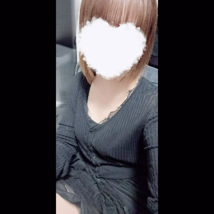 今日のお礼日記です💌
70分のお兄さん！
会いに来てくれてありがとうございます❣️
たくさん色んなお話して楽しかったな〜
話しやすくて優しいお兄さんでほっとした〜(˶'ᵕ'˶ )‪︎
えっちもたくさん色んなことしたね❣️いくの早くてびっくりしたよ笑😳
また会いに来てくださいねっ！

80ぷんの本指名様！
8回目かな？？！
サプライズであいにきてくれて嬉しかった〜♡
いつもと違う環境でなんか新鮮だったね笑新鮮だったからかあんまり上手く楽しめさせれなかった気がしてごめんね😭
私と会えることめちゃ嬉しそうにしてて私も幸せだったよ(˶'ᵕ'˶ )‪︎いつもいつもありがとう💞

70分のお兄さん！
逢いに来てくれてありがとうございます❣️
ずっと会うために予約しようとしてくれてたのすごい嬉しかったよ‪🥲‎
やっと逢えたね❣️笑
ちょっとコワモテだからちょっとビビってたけど優しくて沢山話してくれて嬉しかった〜♡いっぱい褒めてもくれて嬉しかった‼️エチは濃厚すぎて私には刺激的だった笑気持ちかった❣️
また会うの楽しみにしてるよ🙂