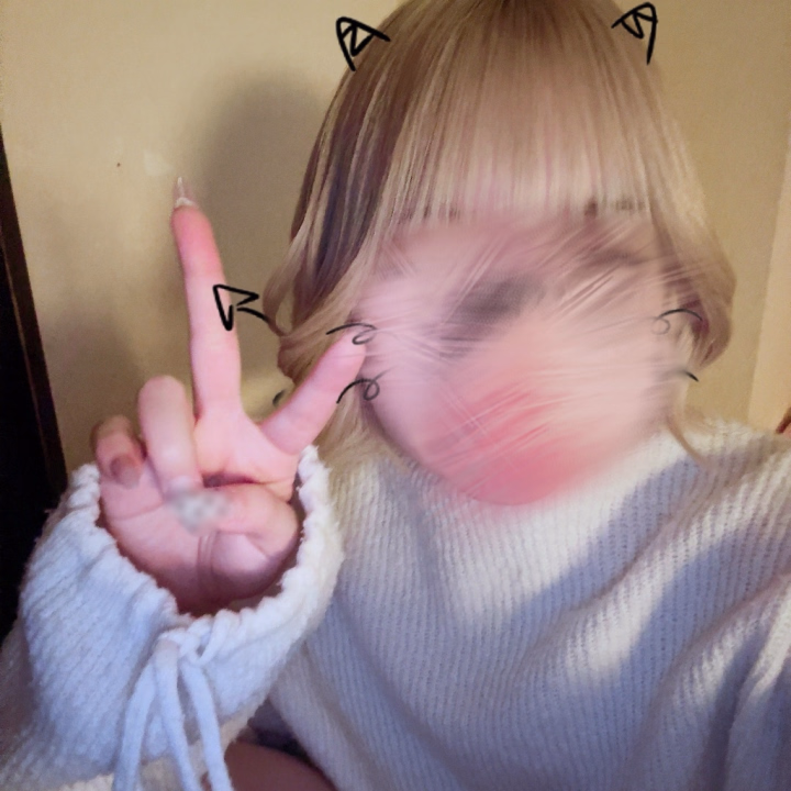 こんにちははるひだよ〜〜🧚🏻‍♀️
有難いことにパネルより可愛いって言って頂けることが多いから、ちょっとだけ特別写真👀❣️本物は直接見に来てね？♥今日ははるひ甘やかされたい日だな〜、、💕💕20時まで居るのでみんないちゃいちゃしに来てね⸌̟͂̋⸍̑⸜̑⸝͂ ໋