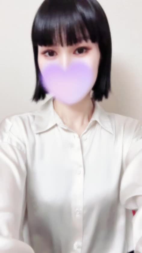 前にも話したけど
女王様名義の活動の方で👠

今年1月に撮影した
レズビアンSMビデオが
夏の間のどこで配信される予定です👭🌻

レーベルのXアカウントに
ティザー動画がアップされていたので
頑張って探してチェックしてね📱💫



脚本はなんと
「自分で書いている」ので😎
沢山の人に買ってほしいよ❤️‍🔥

今、某大手レーベルの作品にも
お誘いされているので色々準備中📝

続報を楽しみに待っててね🥰