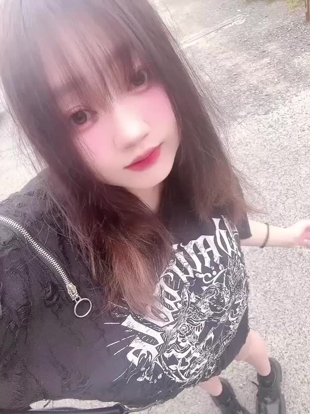 お部屋がぽかぽかしてて気持ちいいの(*´꒳`*)
お兄様の肌もぎゅーってしてたらこのくらいぽかぽかかなぁ…。

お兄様とこんなふうなぽかぽかでぬくぬくいっぱいしたいなぁ…♡♡
